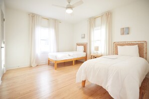 4 bedrooms, WiFi, bed sheets