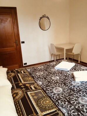 2 bedrooms, WiFi, bed sheets - Tuscolana Apartment (Roma)