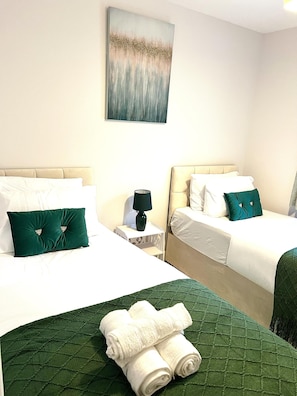 4 Schlafzimmer, kostenloses WLAN, Bettwäsche