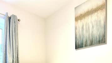 4 bedrooms, free WiFi, bed sheets