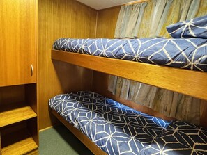 3 chambres, fer et planche à repasser, lit parapluie, Wi-Fi gratuit