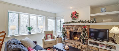 Apartment (2 Bedrooms) | Front of property