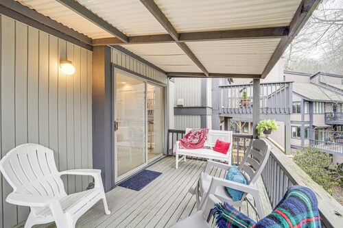 Sugar Mountain Ski Retreat: Walk to Chairlift!