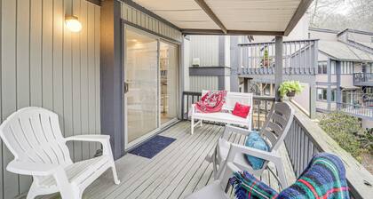 Sugar Mountain Ski Retreat: Walk to Chairlift!