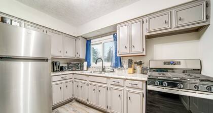 Conneaut Lake Apartment < 1 Mi to Waterfront!
