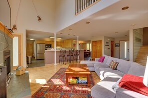 Apartment (4 Bedrooms) | Interior - Spacious Townhome Near Main St & Lake Dillon! (Frisco)