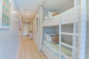 Interior - Lovely Destin Condo w/ Pool Access: Walk to Beach! (Destin)