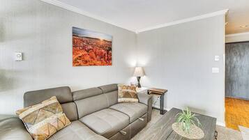 Apartment (0 Bedroom) | Interior