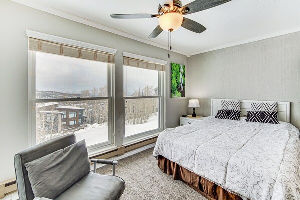 Interior - Near Hiking & Biking: Mtn-view Brian Head Studio! (Brian Head)