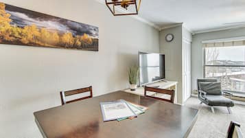 Apartment (0 Bedroom) | Interior