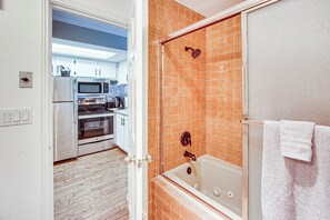 Interior - Near Hiking & Biking: Mtn-view Brian Head Studio! (Brian Head)