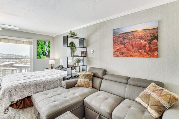 Apartment (0 Bedroom) | Interior - Near Hiking & Biking: Mtn-view Brian Head Studio! (Brian Head)