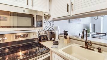 Apartment (0 Bedroom) | Interior