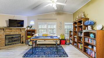 House (5 Bedrooms) | Front of property