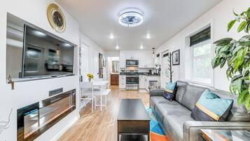 Apartment (1 Bedroom) | Interior