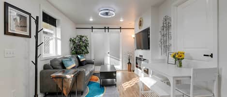 Apartment (1 Bedroom) | Interior