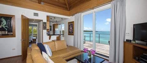 Villa, 5 Bedrooms | Living area | Smart TV