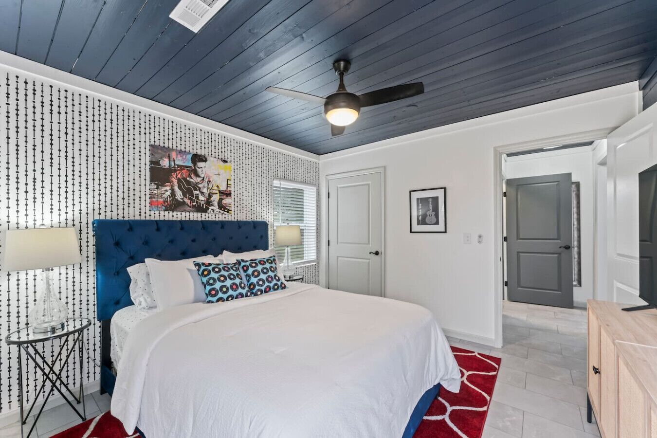 3 多间卧室、办公桌、熨斗/熨衣板、旅行婴儿床