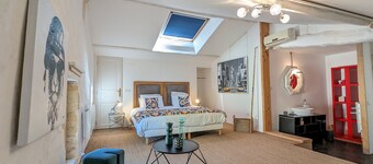 Bello Viso, Proche Saint Emilion Dans un Écrin de Verdure au Milieu des Vignes