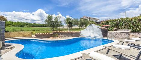 Alberca al aire libre