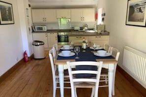 Dining - Coach House, Bantham, South Devon (Bantham Kingsbridge)
