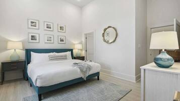 2 chambres, bureau, fer et planche à repasser, accès au Wi-Fi (inclus)