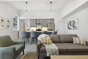 TV, offices - Luxury Bay St Louis Condo | Old Town BSL (Bay St Louis)