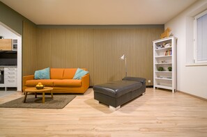 Vesna Convenient Apartment by CHORS | Living area