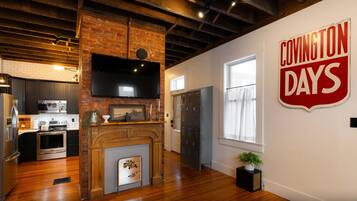 Kylskåp, mikrovågsugn, ugn och spishäll