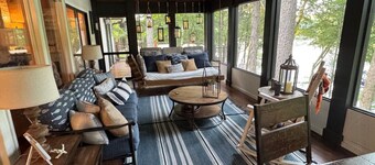 Hickory Hideaway on Tim`s Ford Lake, Boat rental available