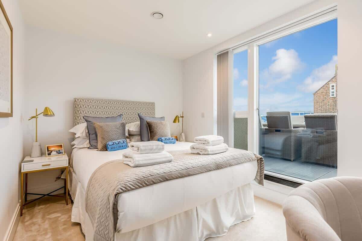 2 slaapkamers, een strijkplank/strijkijzer, wifi, beddengoed