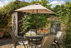 屋外ダイニングエリア