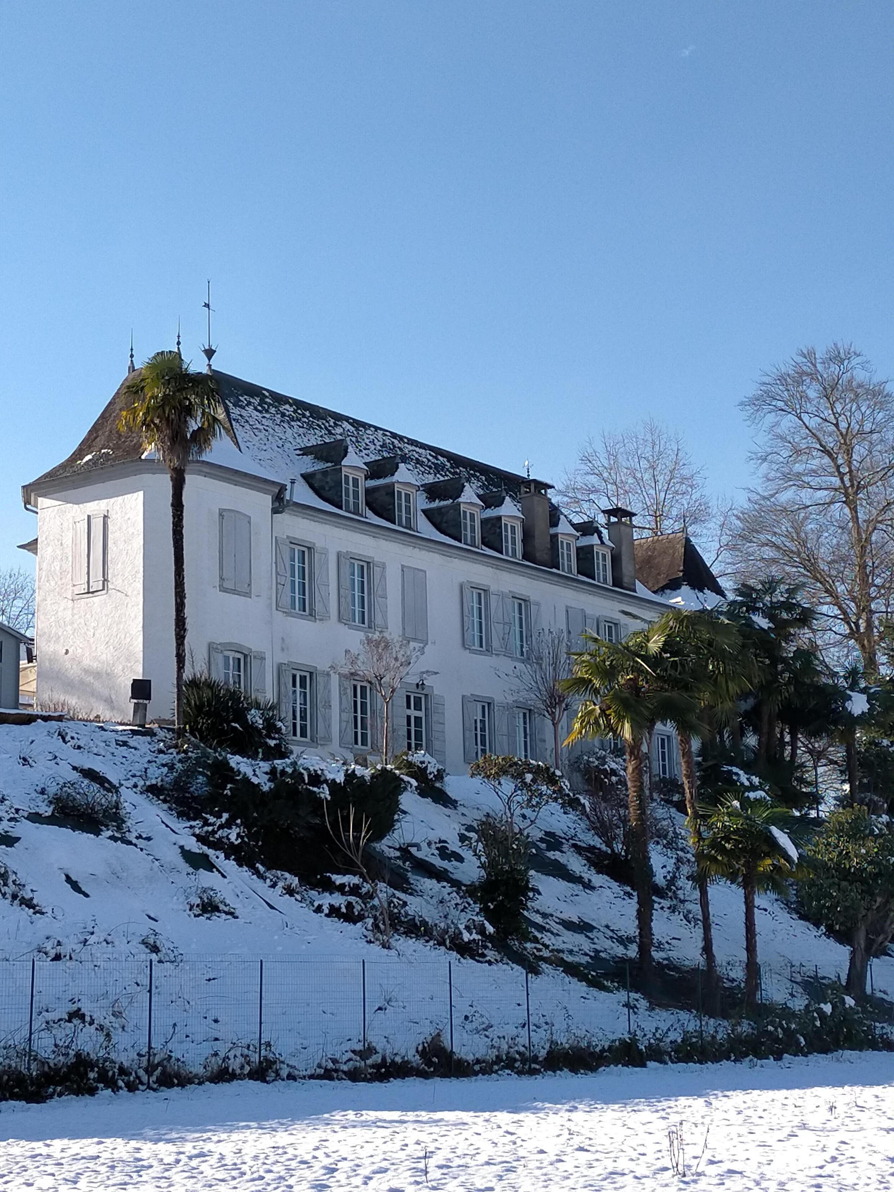 Bagian depan properti