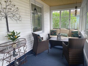 TV, fireplace, video games, books