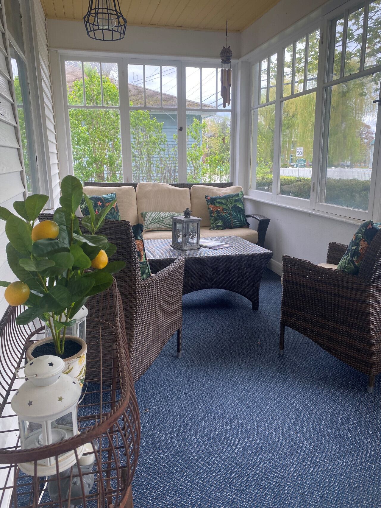 Fernseher, Kamin, Videospiele, Bücher