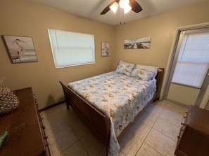 1 chambre, fer et planche à repasser, Wi-Fi, literie fournie