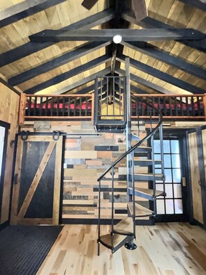 Interior - Chalet Rustchic Le Madison at the foot of Mont Megantic (La Patrie)