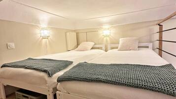 2 Schlafzimmer, Zimmersafe, Bügeleisen/Bügelbrett, Reisekinderbett