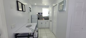 Private kitchen - Apt Hollywood Fl close to Hard Rock Stadium and Hard Rock Casino Guitar Hotel (Hollywood)