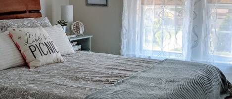 2 bedrooms, iron/ironing board, free WiFi, bed sheets