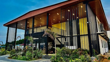 Fachada de la propiedad