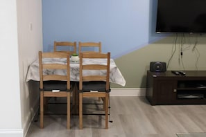 Apartment | Dining - Apartment - Sleeps 4 - Garden - Parking (Romford)