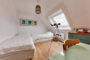 5 室のベッドルーム、アイロン / アイロン台、WiFi (無料)