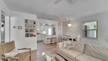 TV connectée, cheminée, baby-foot