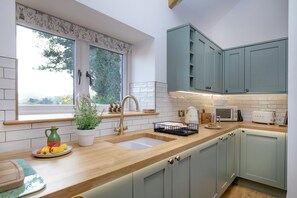 Réfrigérateur, four, grille-pain