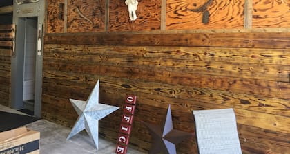 R/V spots on working horse farm $85 per night/$850 dollars per mo