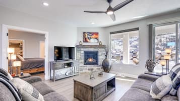 House (3 Bedrooms) | Front of property