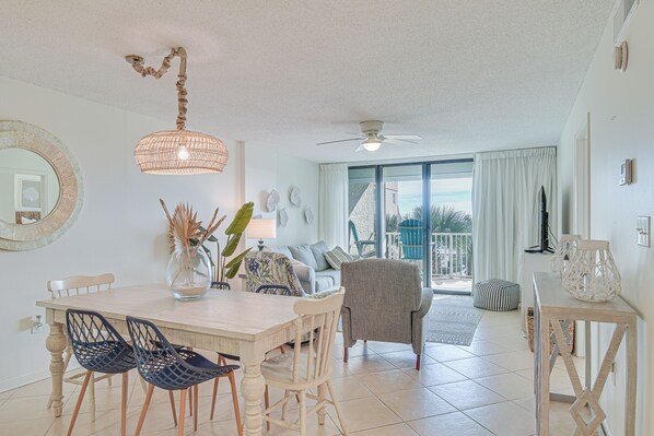 Interior - Orange Beach Condo w/ Beach+ Tennis Court Access (Orange Beach)