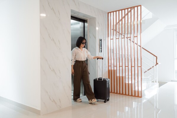 المنشأة من الداخل