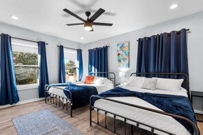 4 habitaciones, tabla de planchar con plancha, wifi y ropa de cama